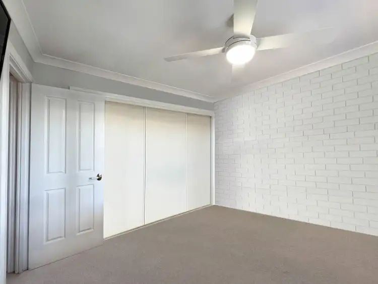 Fifth view of Homely house listing, 2/7 George Field Drive, Parkes NSW 2870