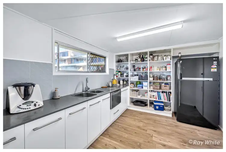 Fifth view of Homely house listing, 2 Kerr Street, Meikleville Hill QLD 4703