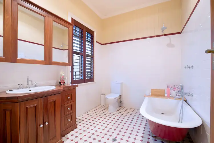 Sixth view of Homely house listing, 1 Goldsworthy Avenue, Hamilton QLD 4007