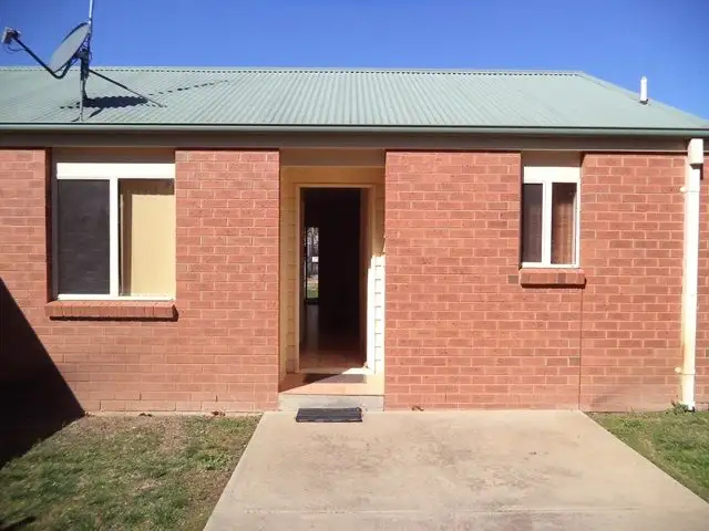 2/121 Twenty Four Lane, Moama NSW 2731