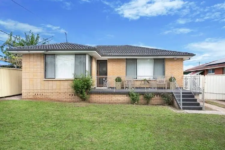 98 Stuart Road, Dharruk NSW 2770