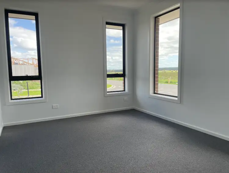 Fifth view of Homely house listing, 62 Farm Crescent, Donnybrook VIC 3064