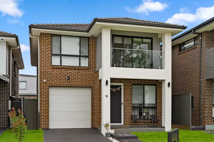 18 Pasfield Crescent, Quakers Hill NSW 2763