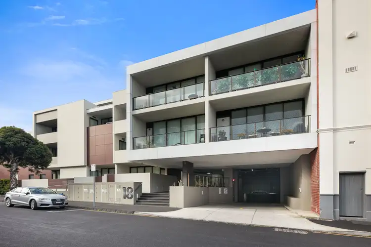 18/16-20 Warleigh Grove, Brighton VIC 3186