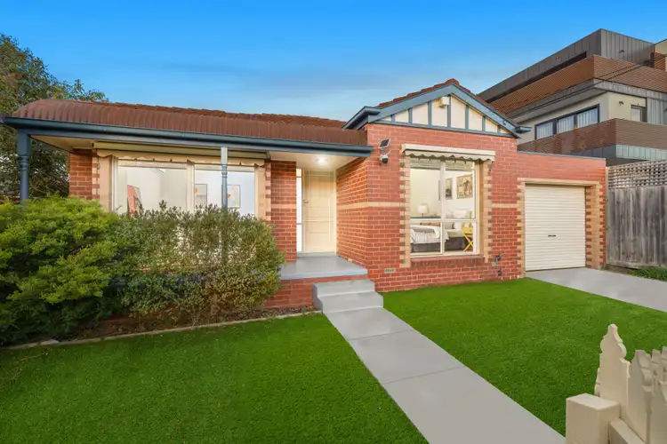 Main view of Homely unit listing, 1/14 Station Avenue, Mckinnon VIC 3204