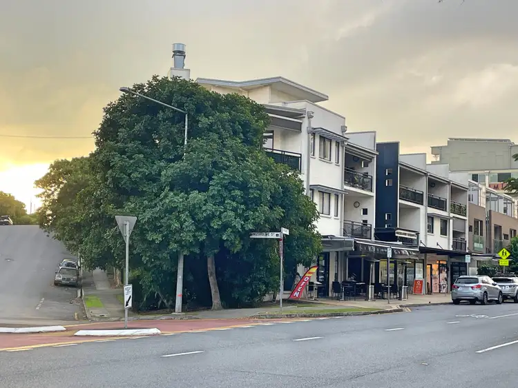 Third view of Homely apartment listing, 4/2 Macquarie Street, Teneriffe QLD 4005