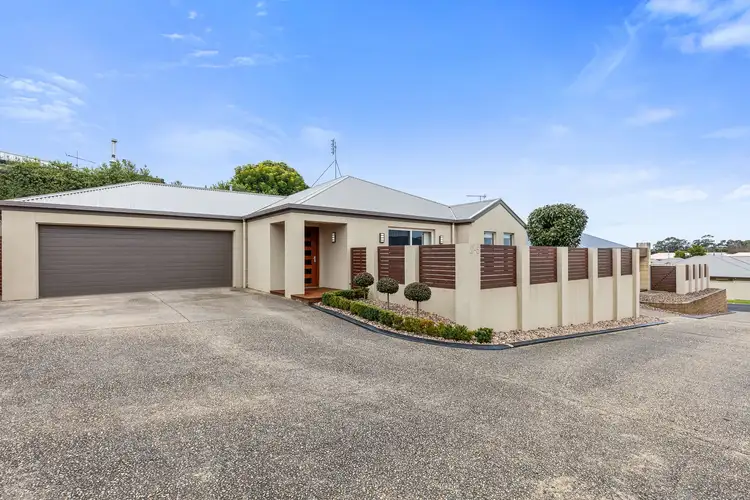 Second view of Homely house listing, 2/5 Queens Court, Mount Gambier SA 5290