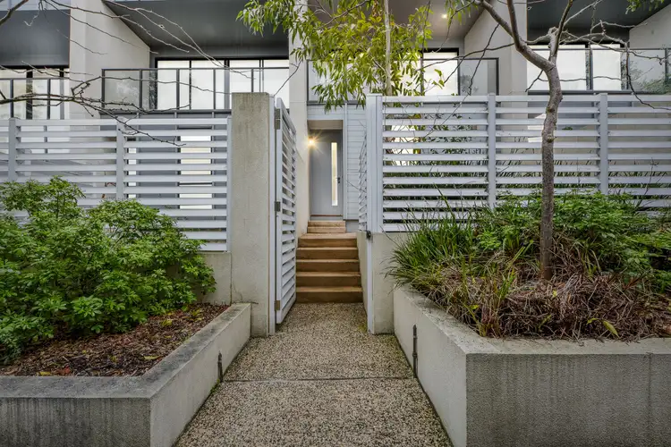 6 Tea Tree Lane