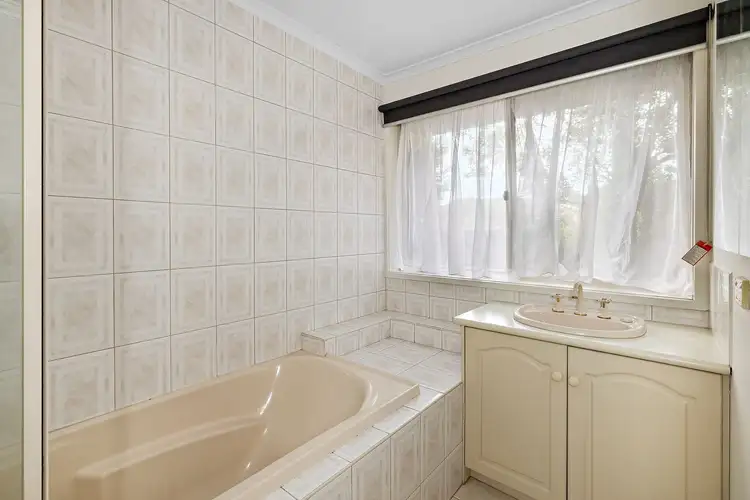 Fifth view of Homely house listing, 9 Myrtle Court, Frankston VIC 3199