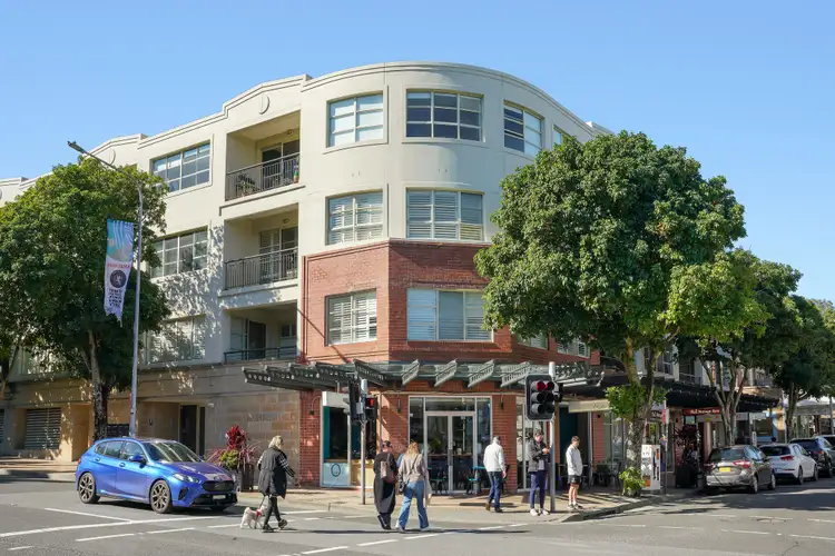 809-823 New South Head Road