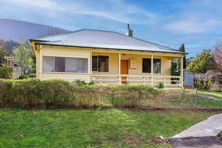 3 Salisbury Avenue, Warburton VIC 3799
