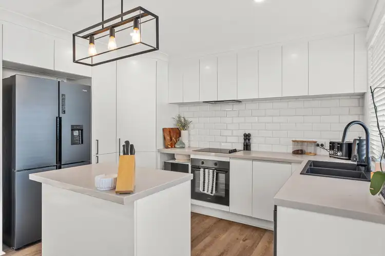 Fourth view of Homely house listing, 8 Loxwood Avenue, Cambridge Park NSW 2747
