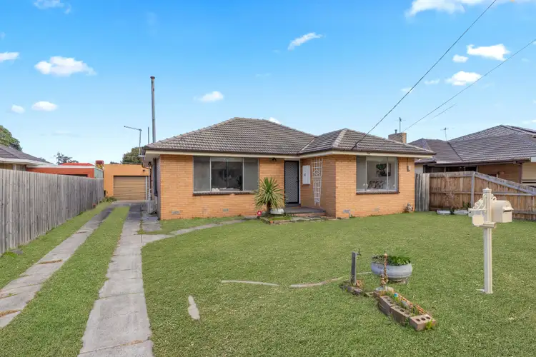 4 Hanleth Avenue, Springvale VIC 3171