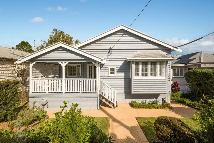 25 Belgrave Street, Balmoral QLD 4171