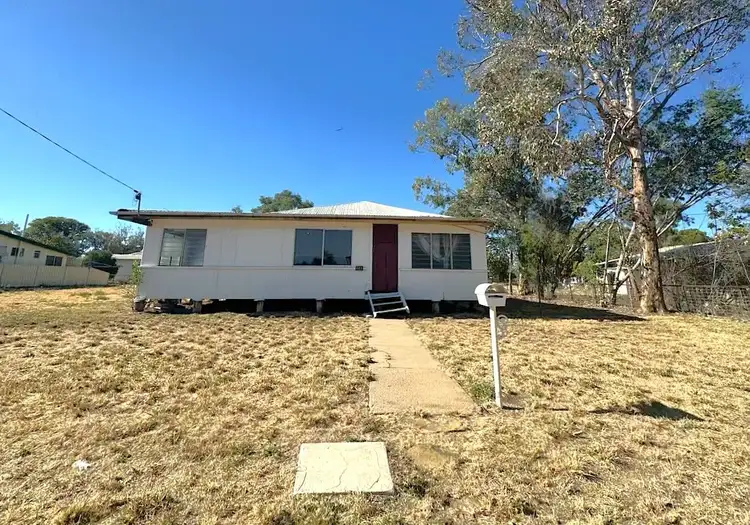 26 Crane Street, Longreach QLD 4730