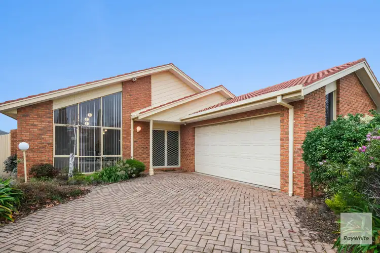 20 Panamuna Avenue, Taylors Lakes VIC 3038