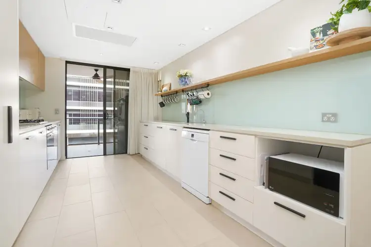 Fifth view of Homely apartment listing, 117/19 Kitchener Drive, Darwin City NT 800