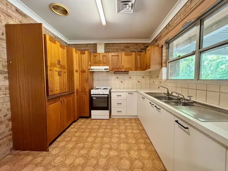 Fifth view of Homely house listing, 10 Aldenham Road, Warnervale NSW 2259