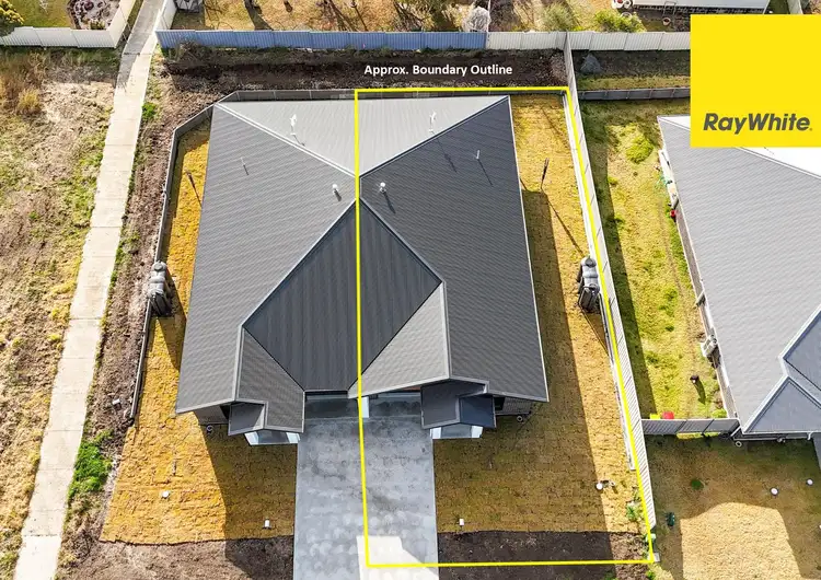 Second view of Homely semi-detached listing, 15A Terry Drive, Inverell NSW 2360