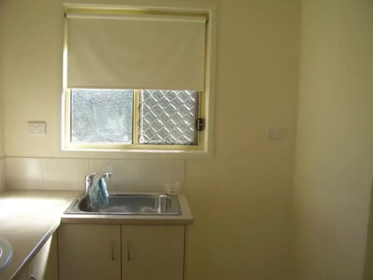 Fifth view of Homely unit listing, 3b Rosenlund Street, Kallangur QLD 4503