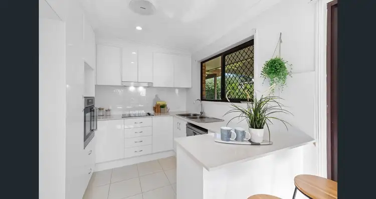 Fifth view of Homely house listing, 1 De Lange Court, Alexandra Hills QLD 4161