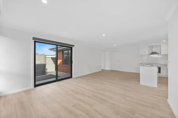 Fifth view of Homely house listing, 8 Steven Crescent, Ararat VIC 3377