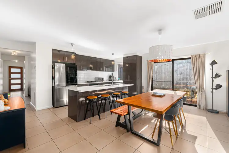 Fifth view of Homely house listing, 2 Piccadily Court, Doreen VIC 3754