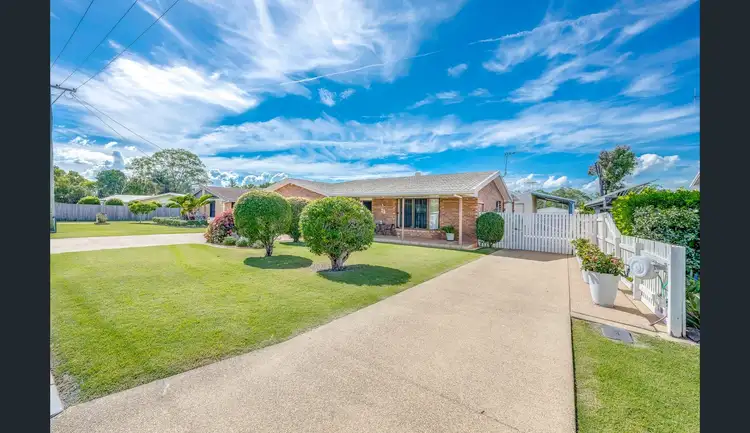 Second view of Homely house listing, 25 Jenalyn Crescent, Avoca QLD 4670