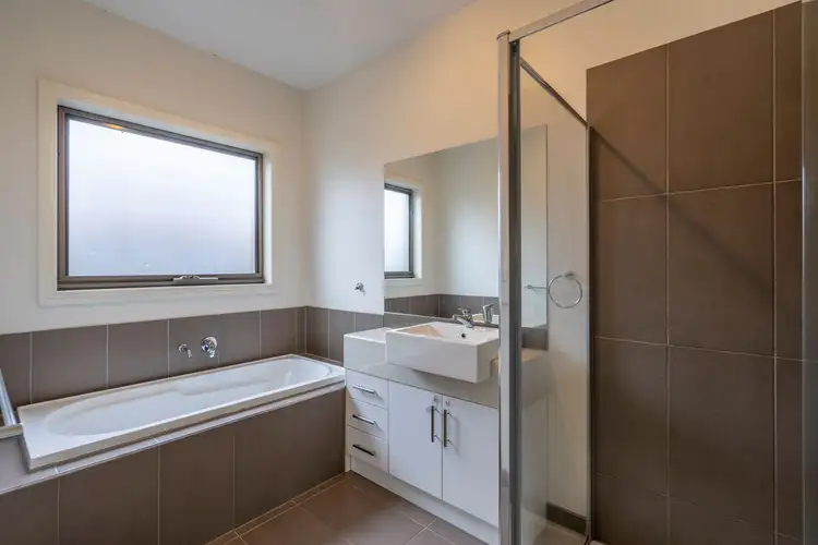 Fifth view of Homely house listing, 3 Estuary Court, Doreen VIC 3754