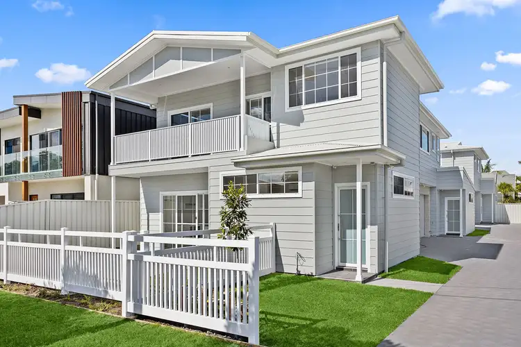 Main view of Homely house listing, 2/3 Reid Street, Oak Flats NSW 2529