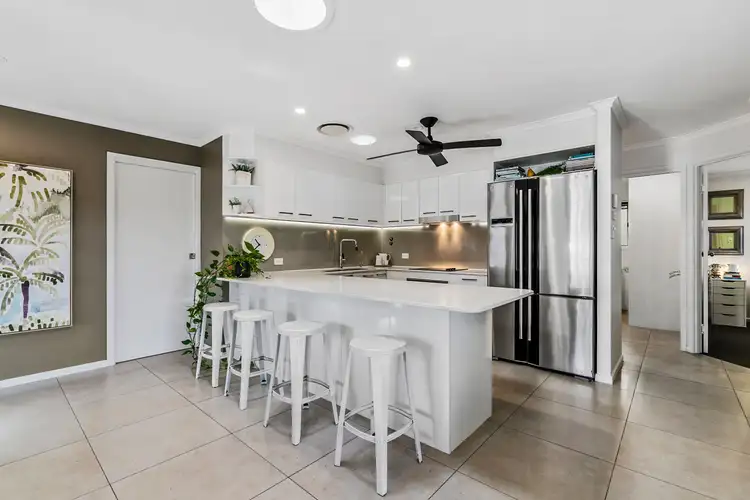 Sixth view of Homely unit listing, 2/10 Skipper Place, Noosaville QLD 4566