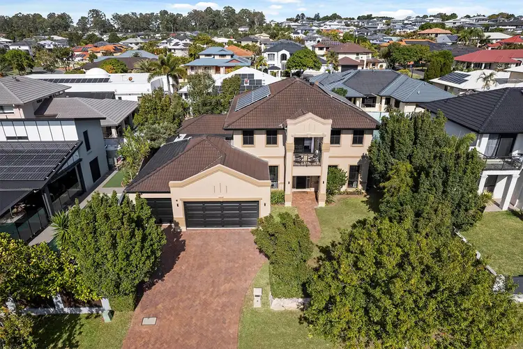 8 Azienda Place, Bridgeman Downs QLD 4035