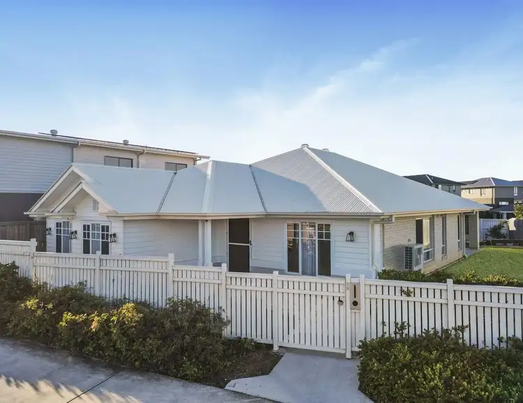 29 Shoreline Avenue, Redland Bay QLD 4165