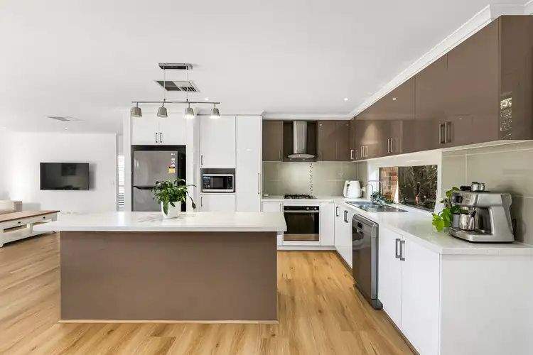 Fourth view of Homely house listing, 2 Mia Place, Meadow Heights VIC 3048