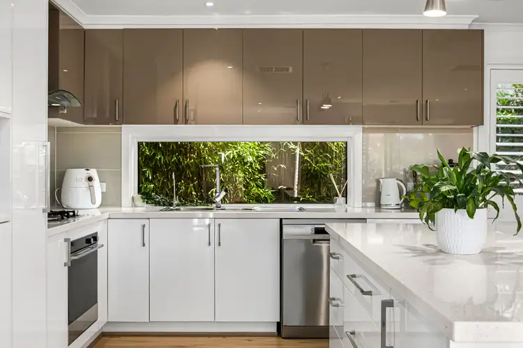 Fifth view of Homely house listing, 2 Mia Place, Meadow Heights VIC 3048