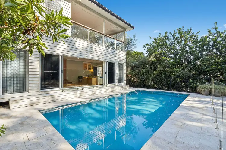 15 Jainba Street, Indooroopilly QLD 4068