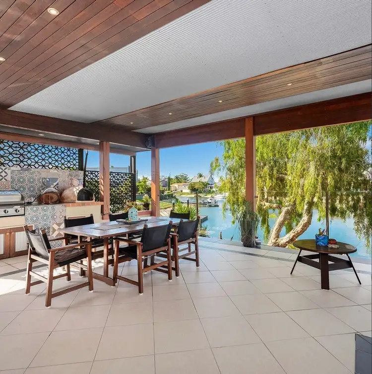 5 Huon Street, Broadbeach Waters QLD 4218