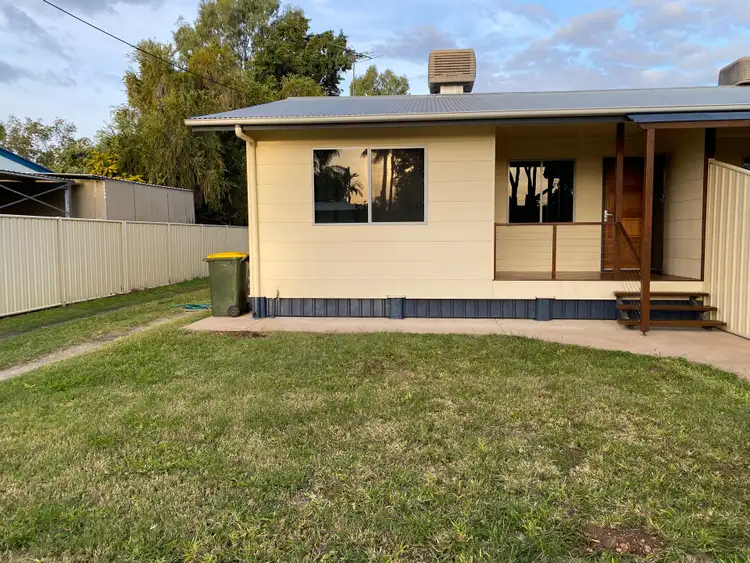 1/108 Ruby, Emerald QLD 4720
