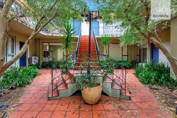 4/6 Sydney Road, Brunswick VIC 3056
