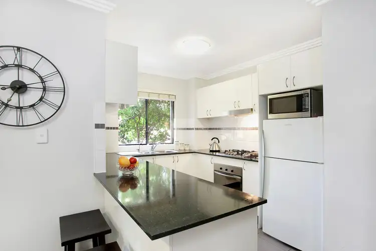33/2 Conie Avenue, Baulkham Hills NSW 2153