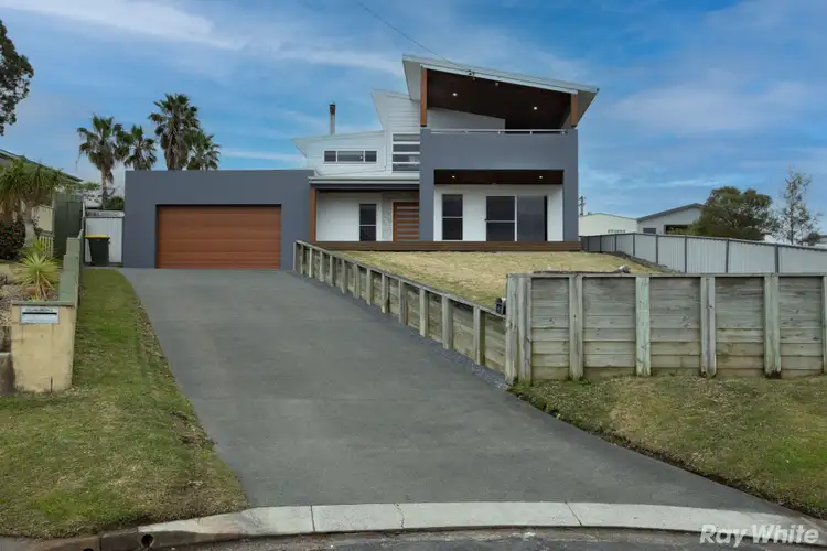 6 Barcoo Place, Coomba Park NSW 2428
