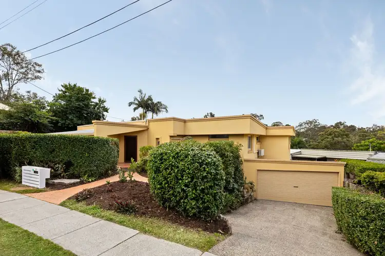 33 Chapel Hill Road, Chapel Hill QLD 4069