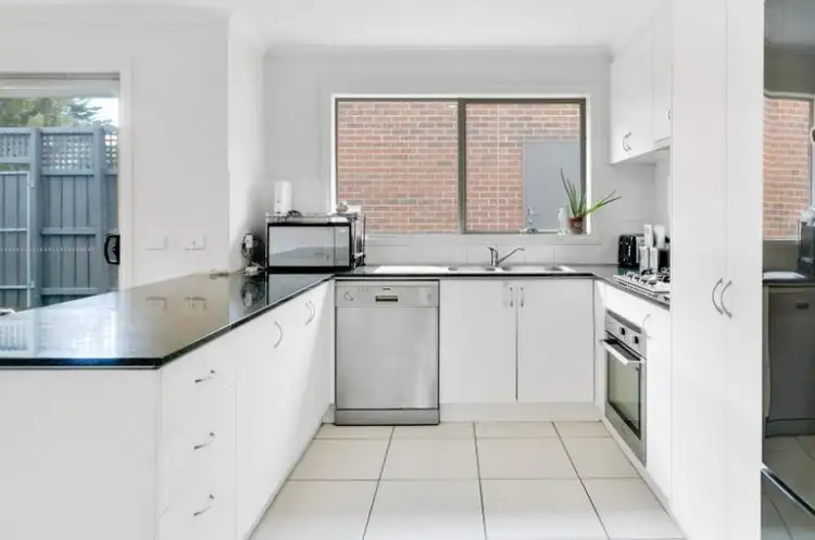 Fourth view of Homely townhouse listing, 1/26 Queen Street, Frankston VIC 3199