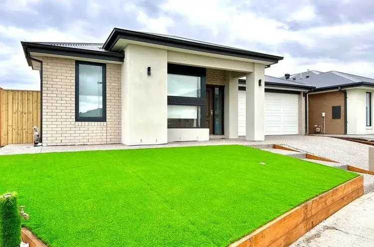 Second view of Homely house listing, 3 Repartee Street, Tarneit VIC 3029