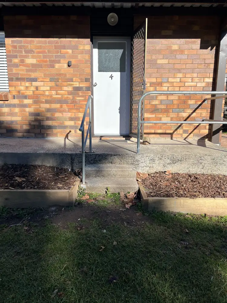 4/12 Esk Street, Crows Nest QLD 4355