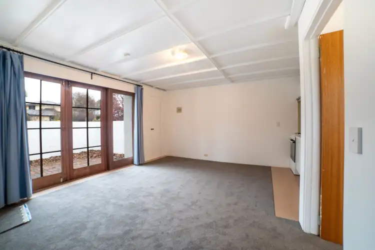 Fifth view of Homely unit listing, 2/25 Burra Place, Braddon ACT 2612