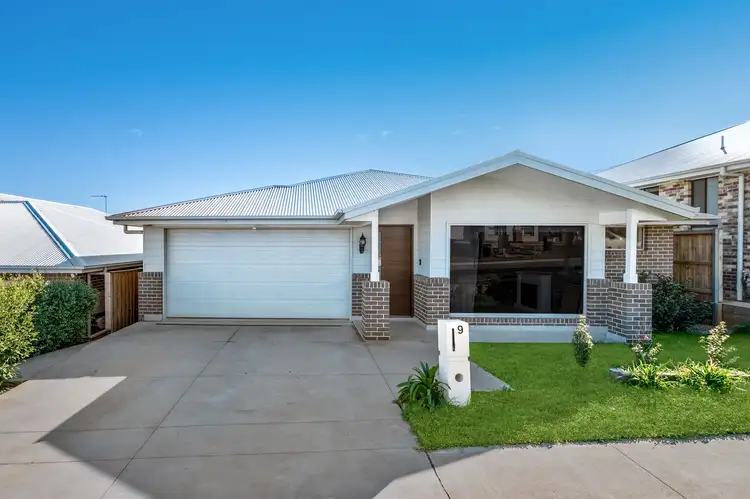 9 Gloaming Street, Menangle Park NSW 2563