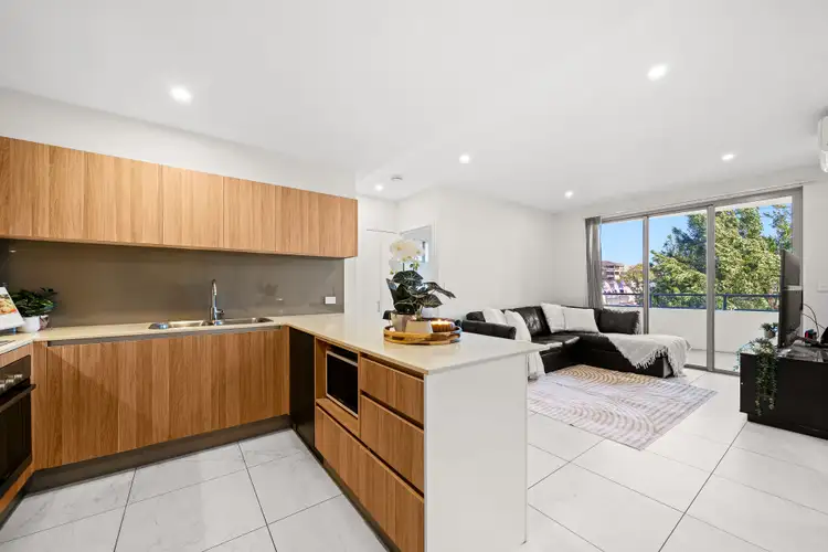 7/908 Logan Road, Holland Park West QLD 4121