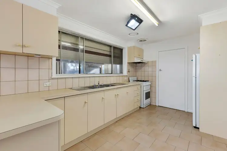 Fifth view of Homely house listing, 11 Kenna Drive, Lalor VIC 3075