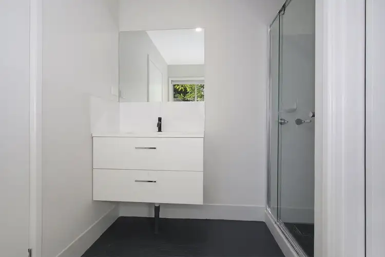Fifth view of Homely unit listing, 3/365 Kiewa Street, South Albury NSW 2640